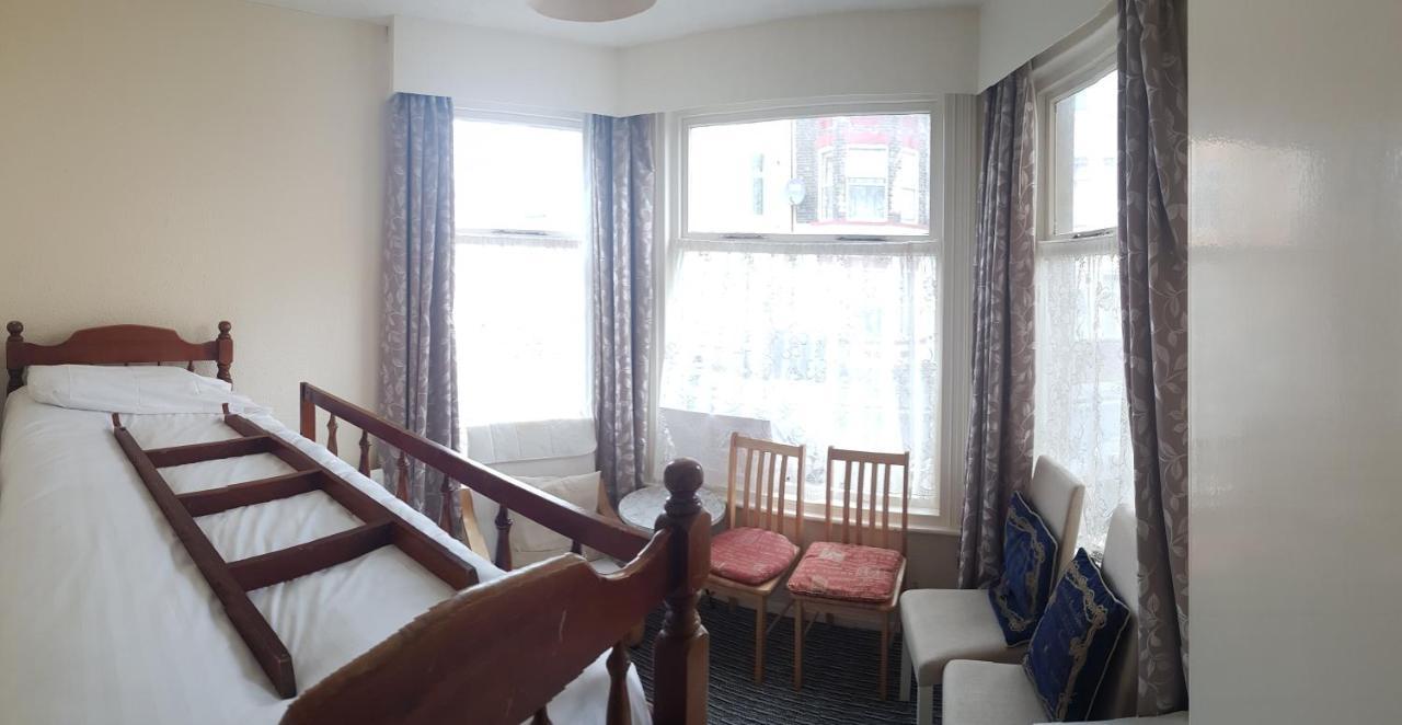 4 Berth First Floor Flat Apsley 3 Apartment Great Yarmouth Ngoại thất bức ảnh